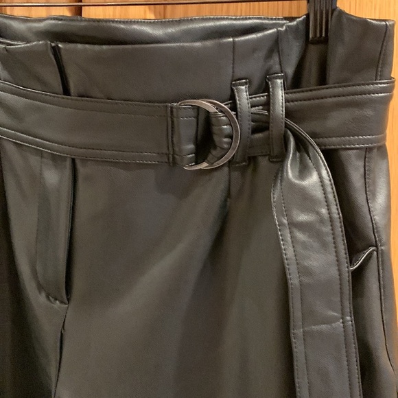Cleo Petites Vegan Leather Paper Bag Pants, Black Size 12P. NWOT - Picture 4 of 16